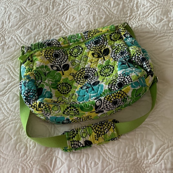 🍋‍🟩 Vera Bradley Baby Diaper Messenger Bag Limes Up 🍋‍🟩 - Picture 3 of 15